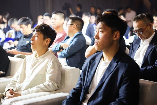 专业哈哈体育倾力打造全新大型多人在线角色扮演网络游戏服务