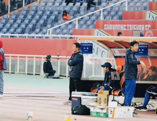哈哈体育倾力打造全新大型多人在线角色扮演网络游戏详情图