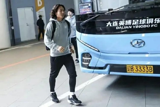 哈哈体育倾力打造全新大型多人在线角色扮演网络游戏详情图